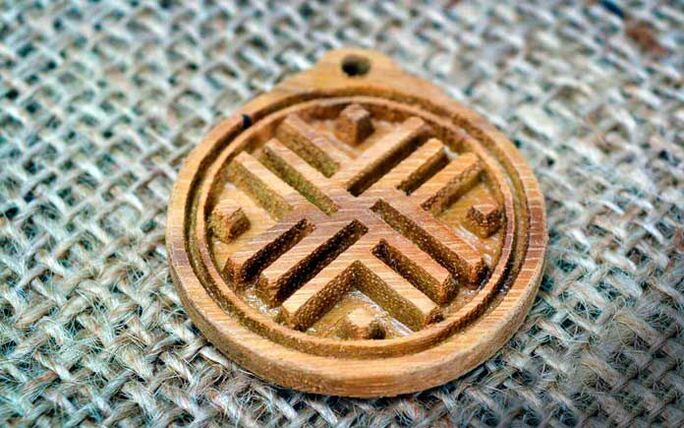 leseni amuleti za zdravje