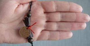 denar amulet iz šaman
